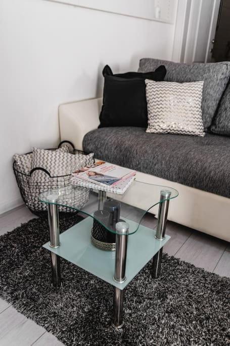 Holiday Home Marina-Renovated House In City Center Rogoznica  Bagian luar foto